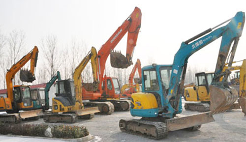 中国挖掘机行业:2013有望回暖